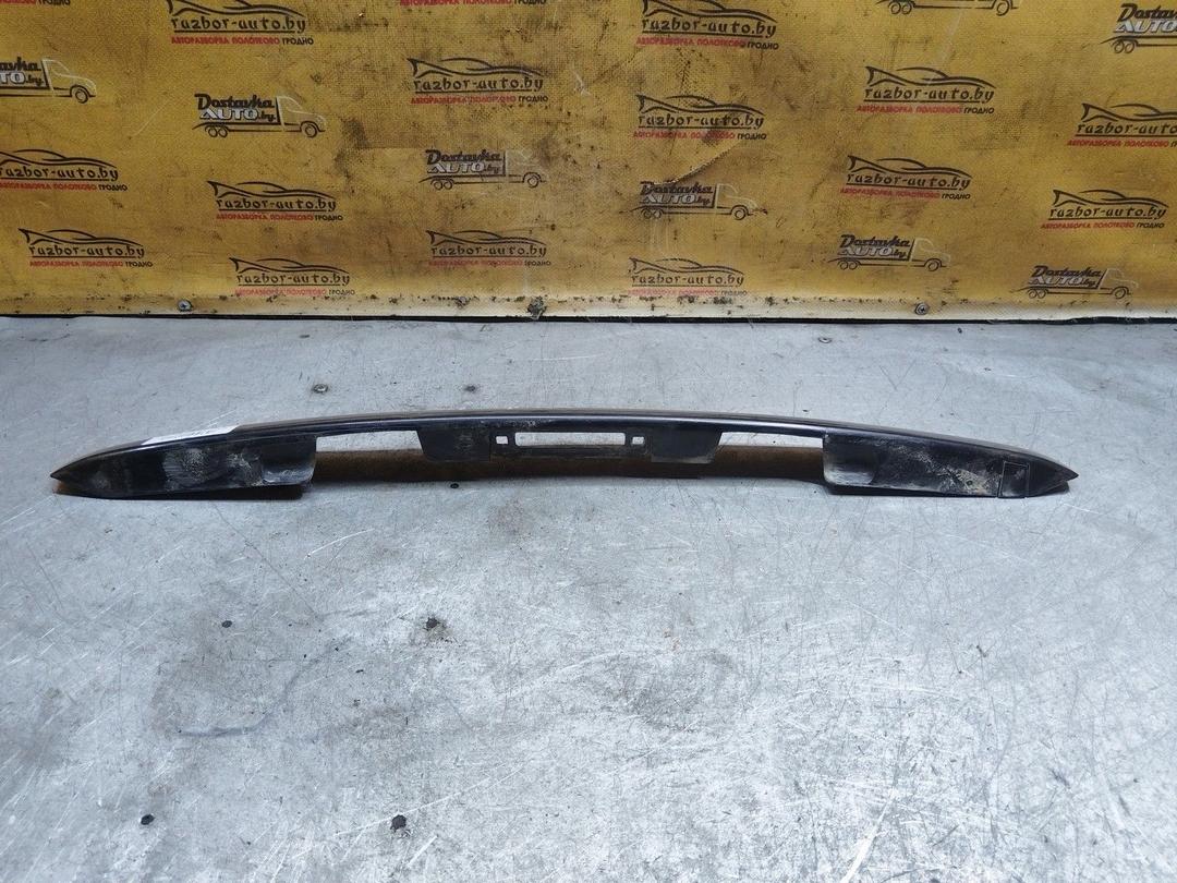 Накладка подсветки номера UUGF4Z Toyota Avensis купить