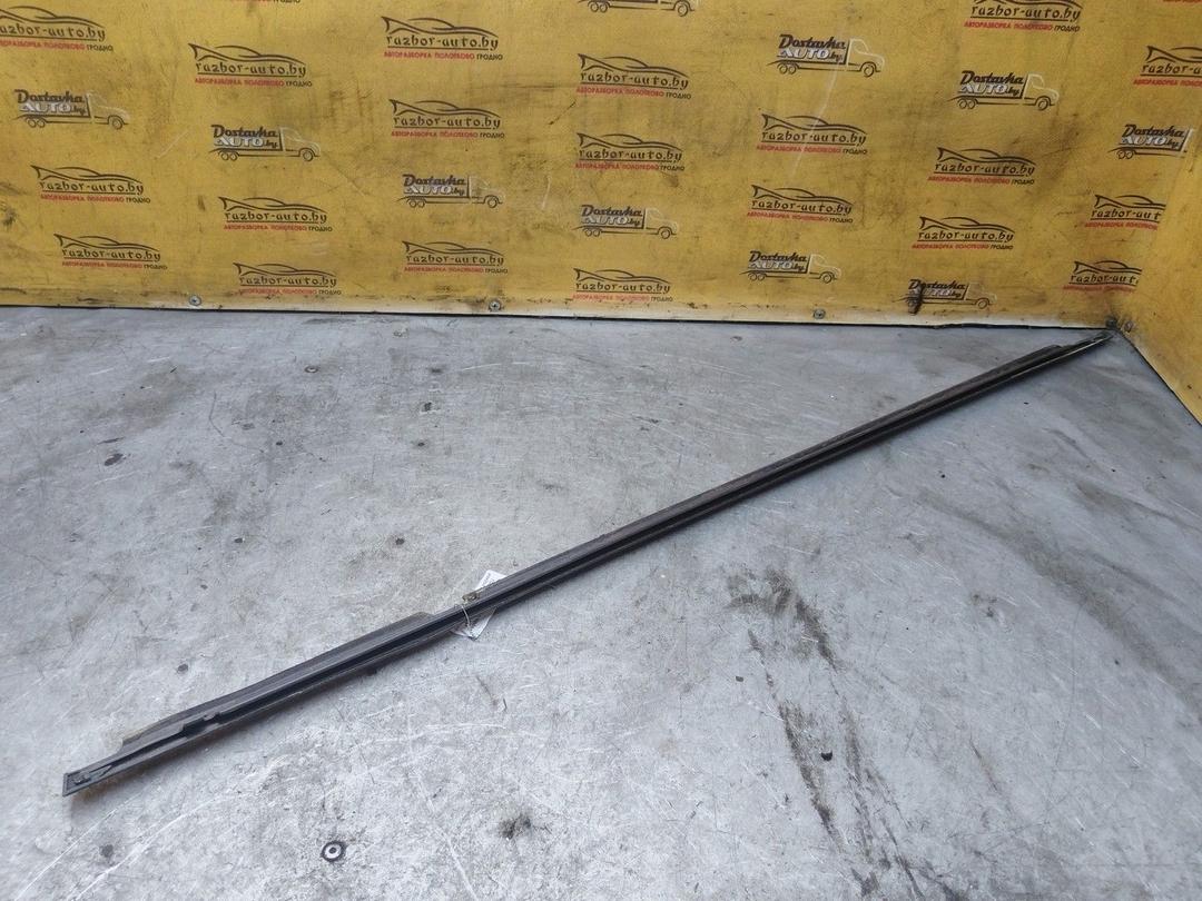 Молдинг стекла двери задней левой наружный EX4EDJ Toyota Corolla