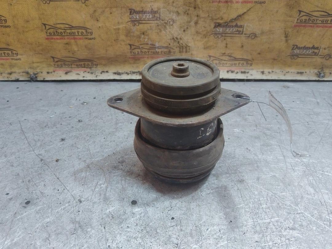 Подушка крепления двигателя 9UI0IX Volkswagen Golf - Фото 2