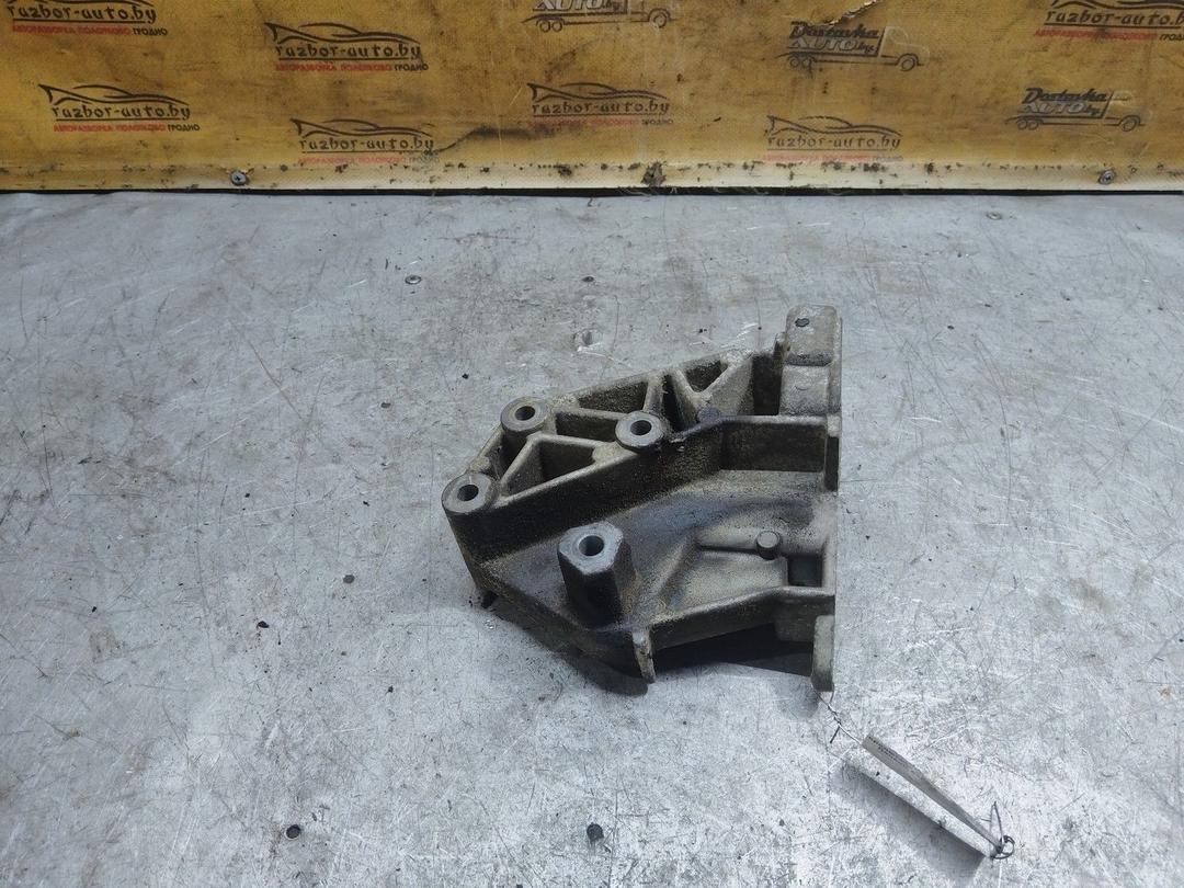 Кронштейн двигателя 0OLBD9 Renault Espace