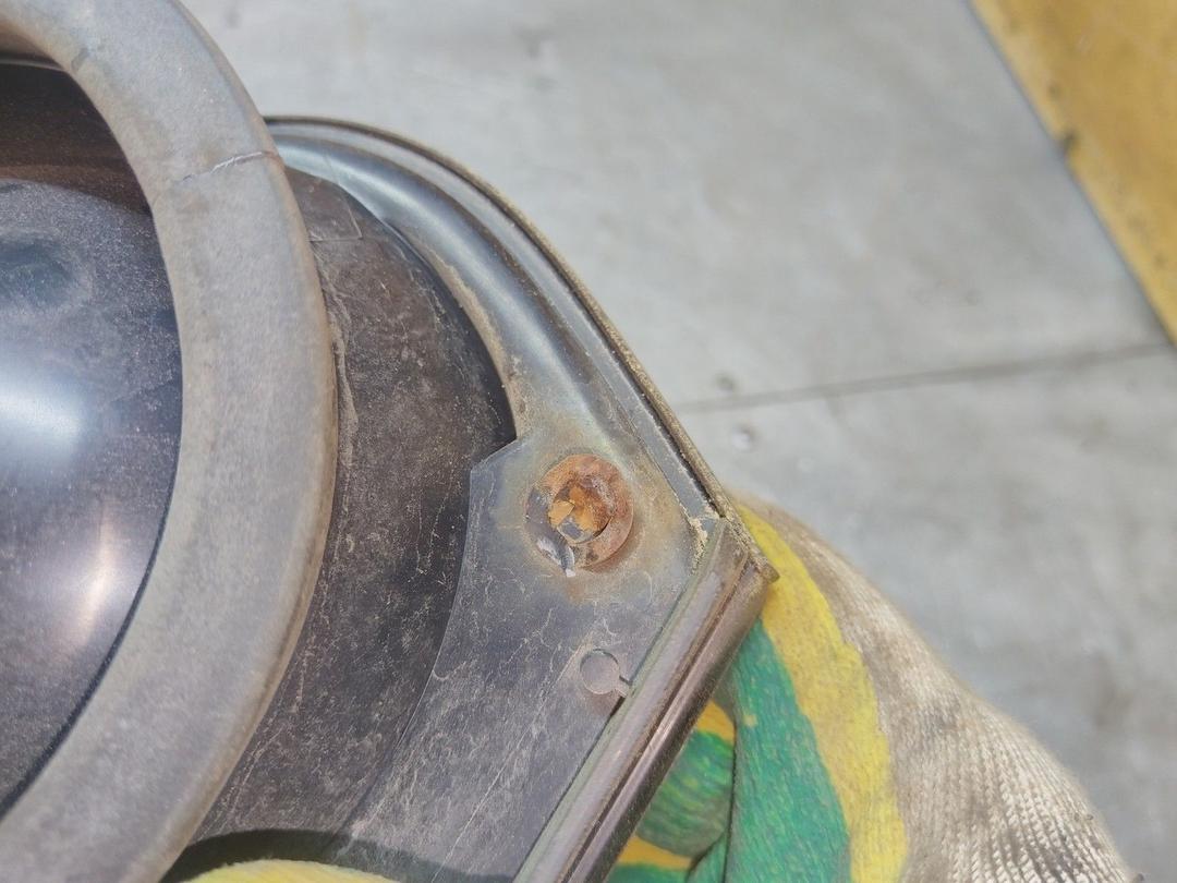 Фонарь крышки багажника правый HNAWFV Mitsubishi Carisma - Фото 3