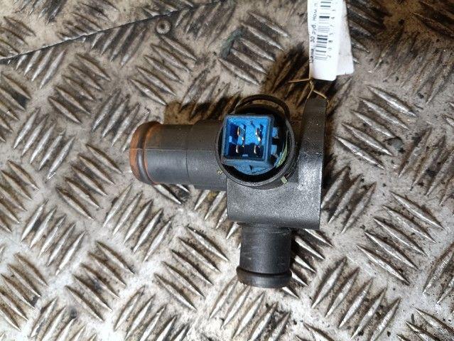 Фланец (тройник) системы охлаждения RQPYN6 Volkswagen Passat - Фото 2