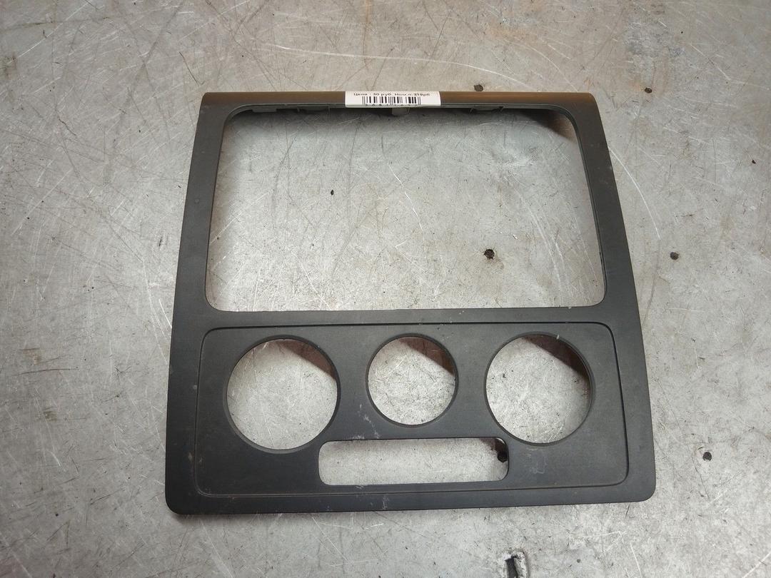 Рамка под магнитолу 43HGPC Volkswagen Caddy - Фото 1