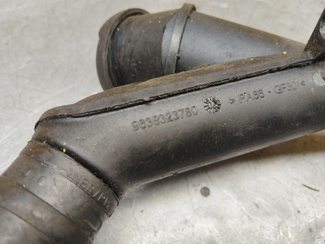 Маслозаливная горловина FT9IAC Peugeot 307 купить на авторазборке