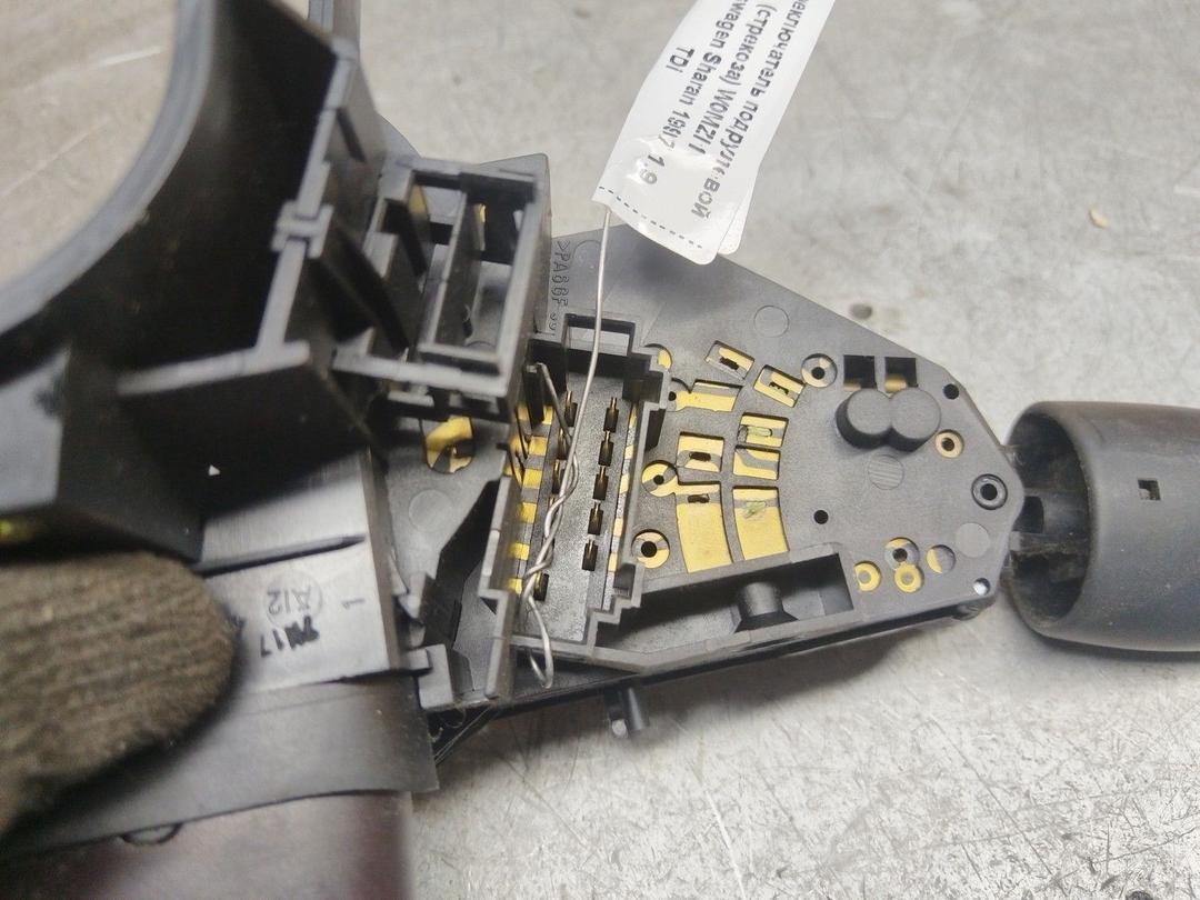 Переключатель подрулевой (стрекоза) W0MZI1 Volkswagen Sharan купить с доставкой