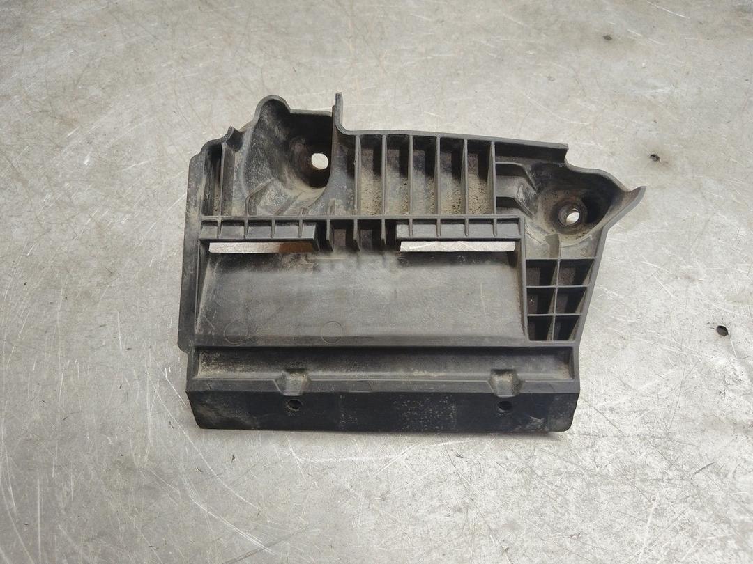 Полка аккумулятора DDD3C7 Ford Fusion