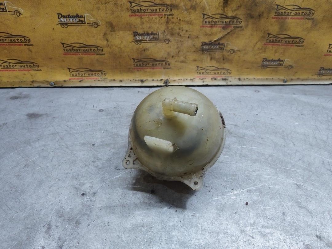 Бачок расширительный A8Q9VQ Volkswagen Passat - Фото 4