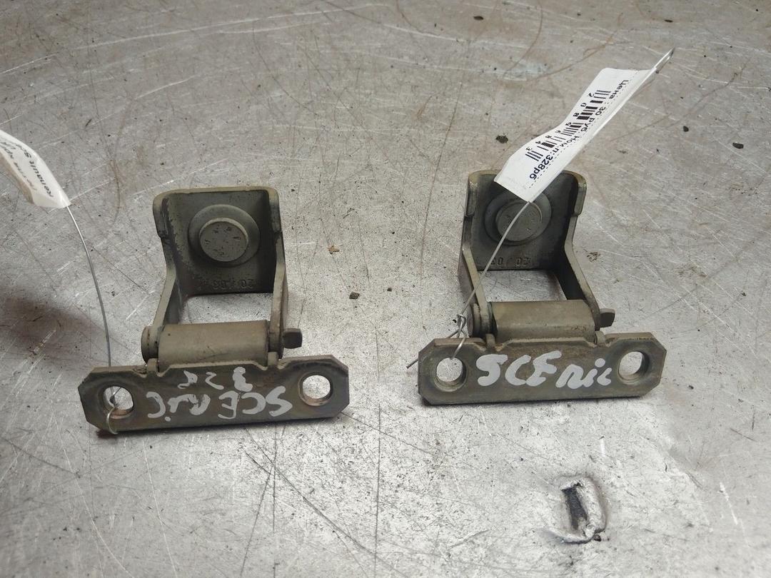 Петля крышки багажника UR129W Renault Scenic - Фото 1