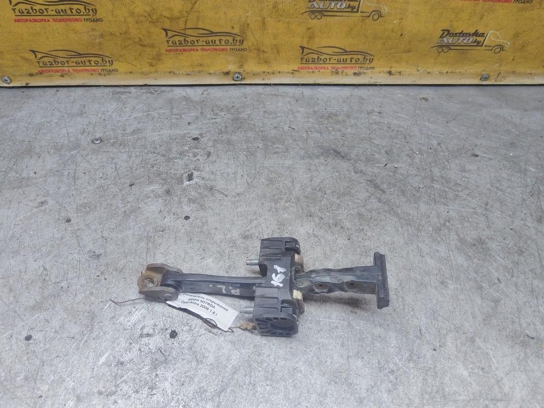 Ограничитель открывания двери 8D7RDA Opel Astra undefined