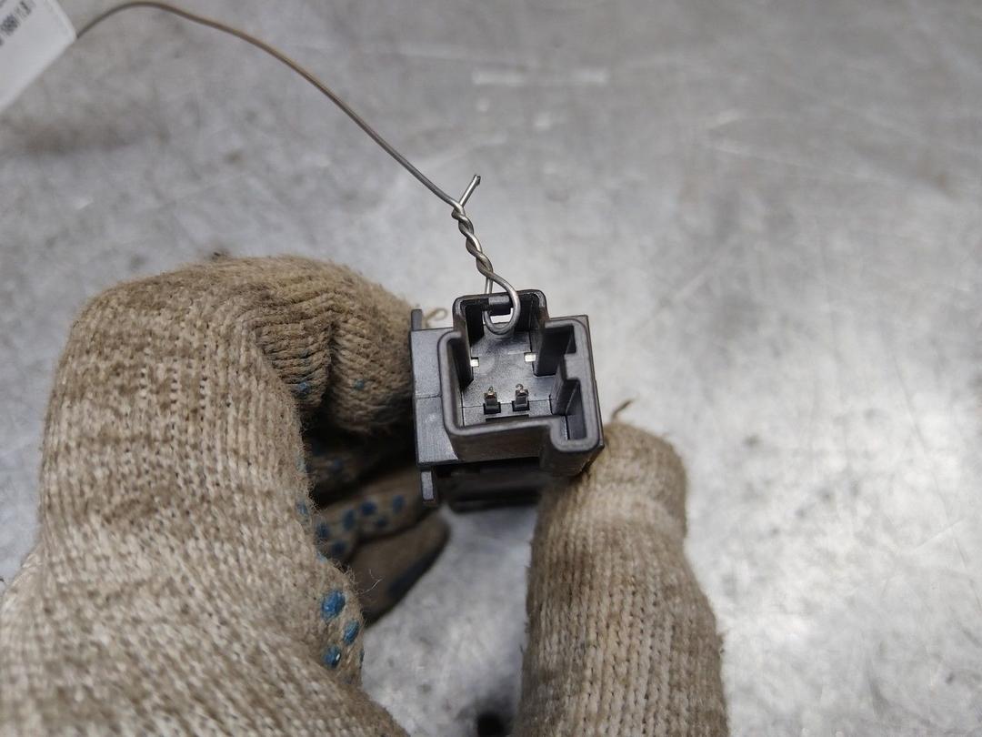 Датчик удара U565E3 Mitsubishi Carisma - Фото 3