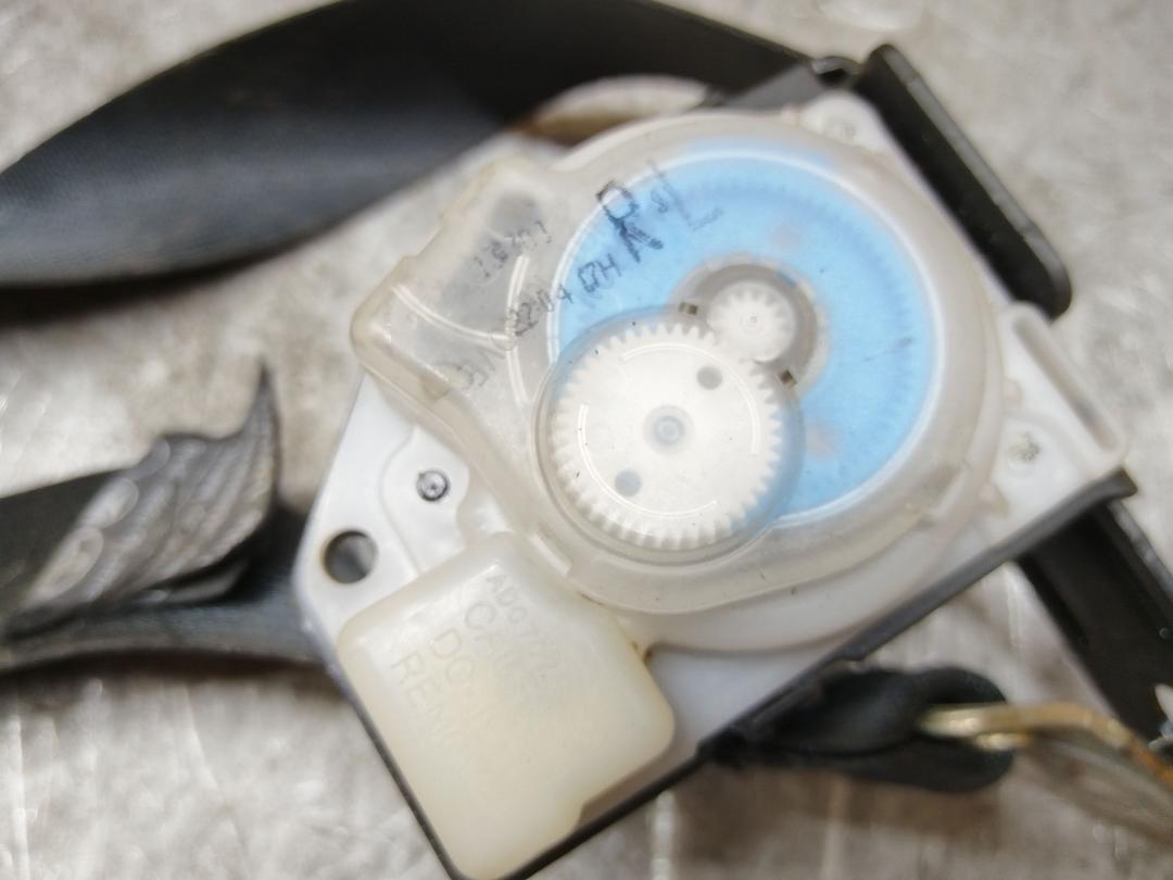 Ремень безопасности задний правый DHCEDO Toyota Corolla купить