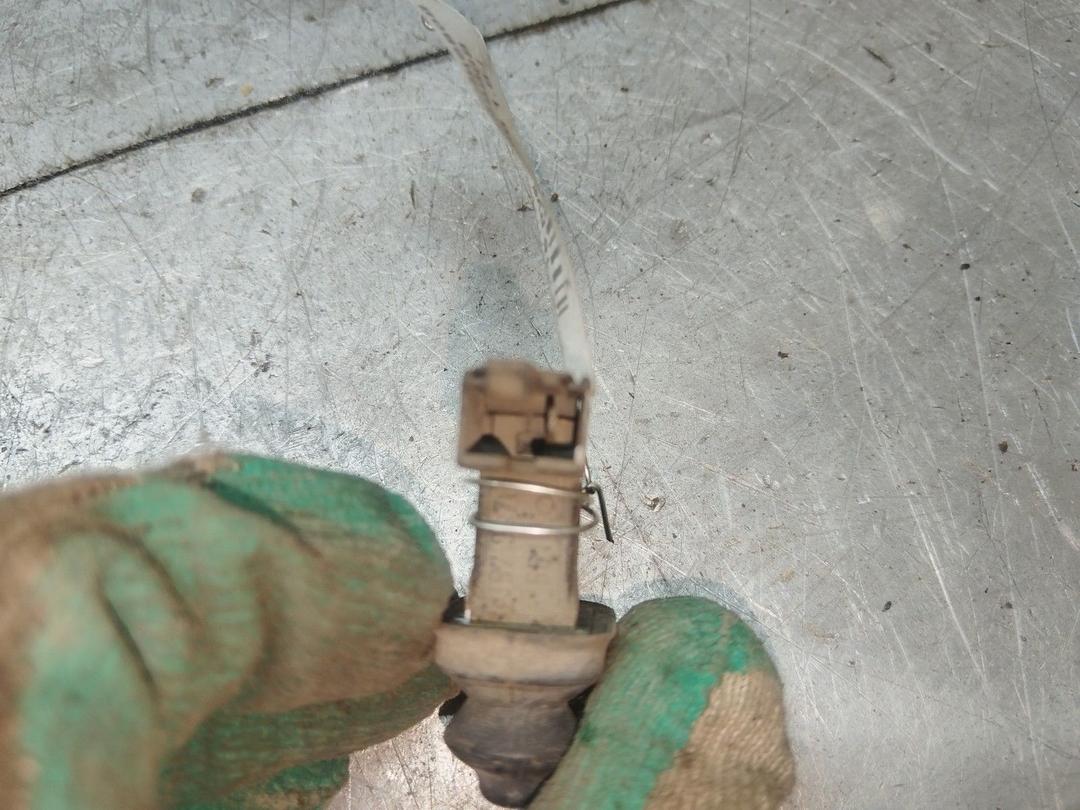 Выключатель концевой (концевик) Z6988B Audi A4 купить