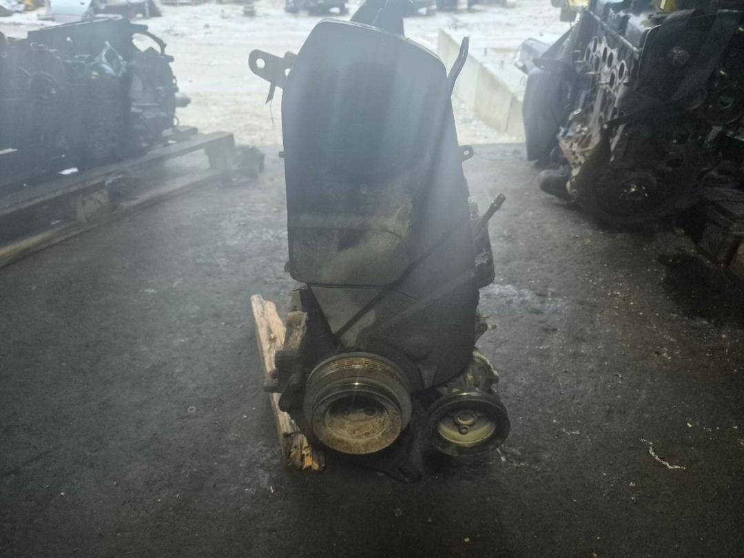 Двигатель U1SF1M Volkswagen Passat - Фото 4