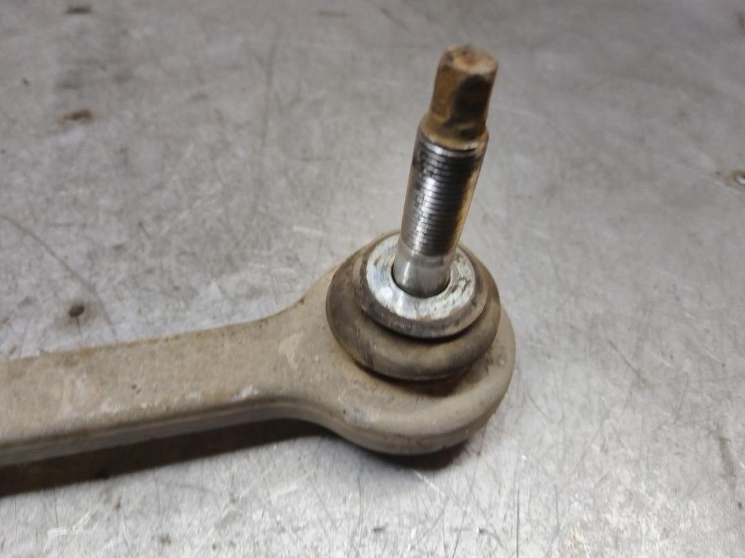 Рычаг задний правый L0BSIY Saab 9-3 - Фото 2