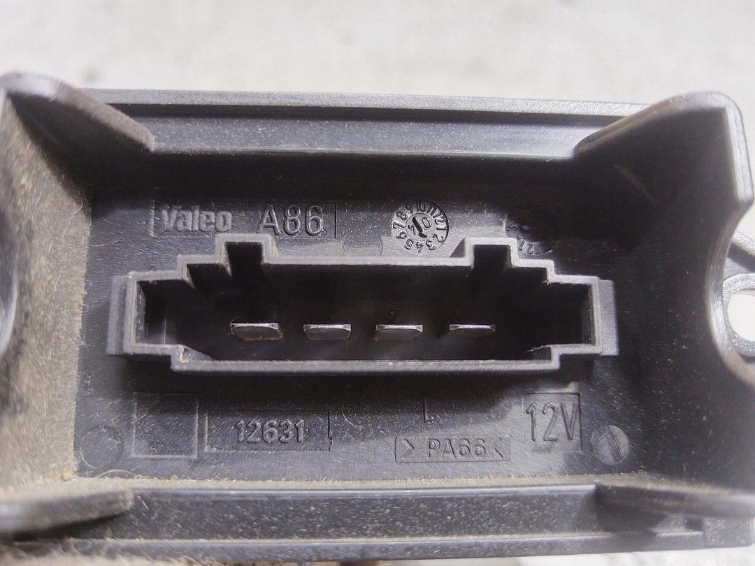 Сопротивление печки 5V1Q52 Citroen C3 купить в магазине запчастей бу