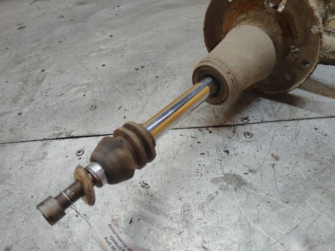 Амортизатор передний правый 5UN4I8 Audi 80 купить