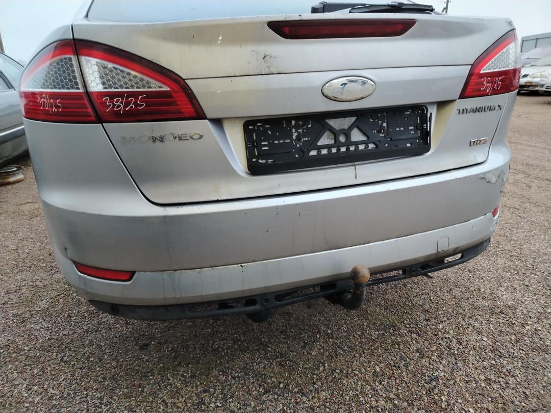 Кронштейн крепления бампера заднего 0ZOQM0 Ford Mondeo