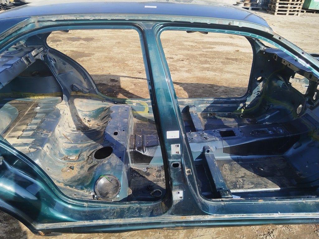 Стойка кузовная центральная правая L82V2W Peugeot 406 - Фото 1