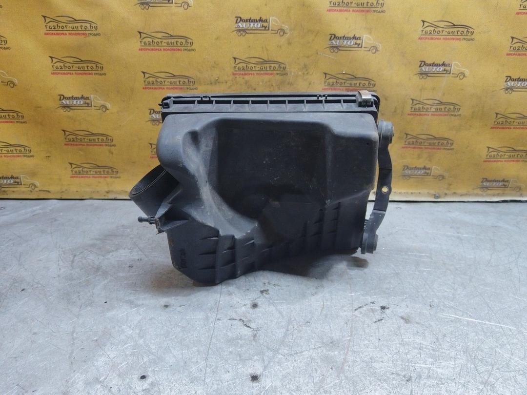 Корпус воздушного фильтра LB1OOG Opel Zafira купить на авторазборке