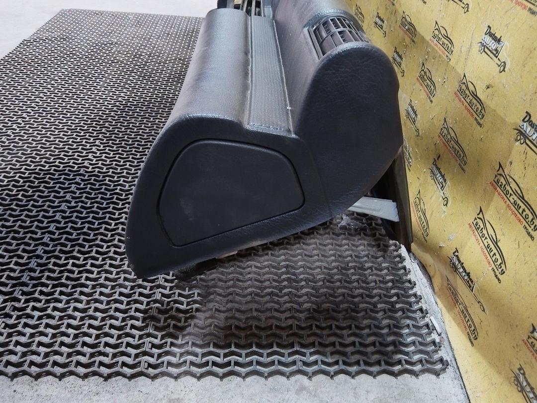 Панель передняя салона (торпедо) H1B18E Audi 100 купить с доставкой