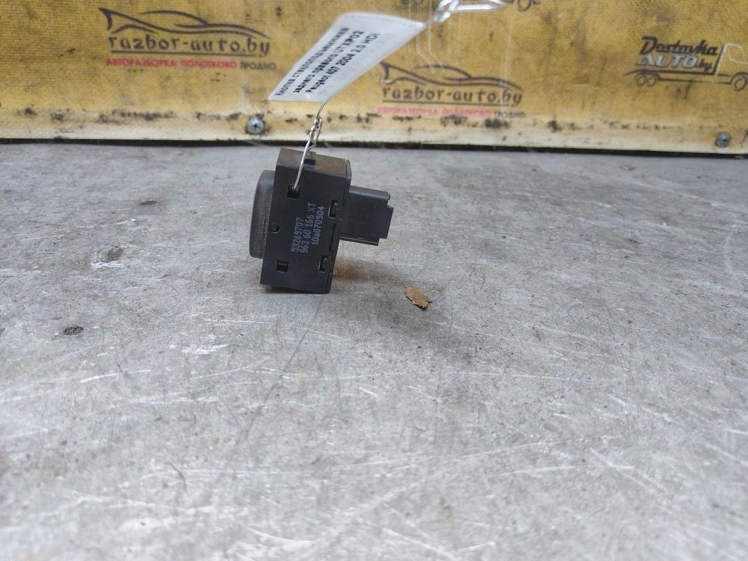 Кнопка стеклоподъемника заднего правого UTXP02 Peugeot 407 купить в магазине запчастей бу