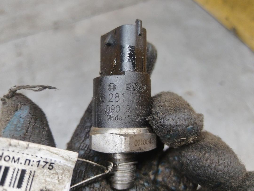 Датчик давления топлива C2N1WK Renault Scenic RX4 - Фото 4