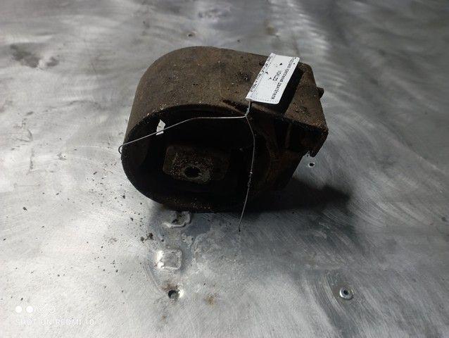 Подушка крепления двигателя VOKLZD Volkswagen Passat - Фото 1