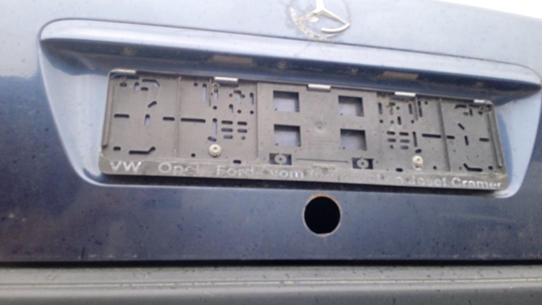 Накладка подсветки номера RG0JM4 Mercedes C W202