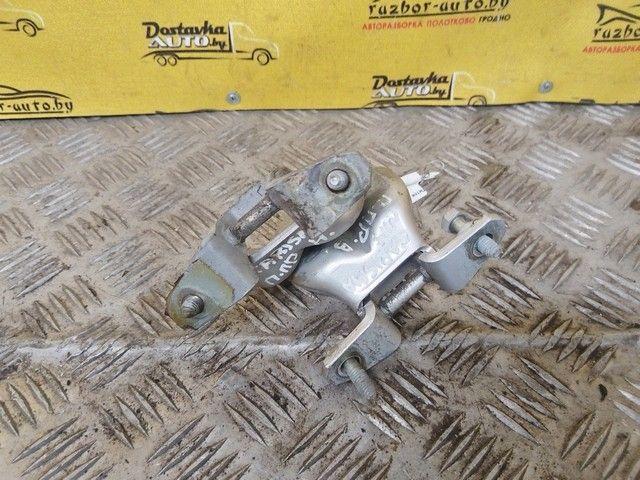 Петля двери передней правой MW379X Mitsubishi Carisma купить в магазине запчастей бу