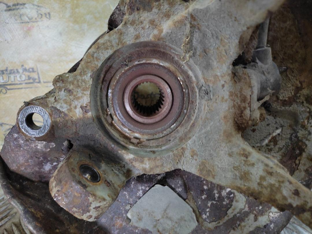 Кулак поворотный правый TJMXM6 Volvo V40 купить с доставкой