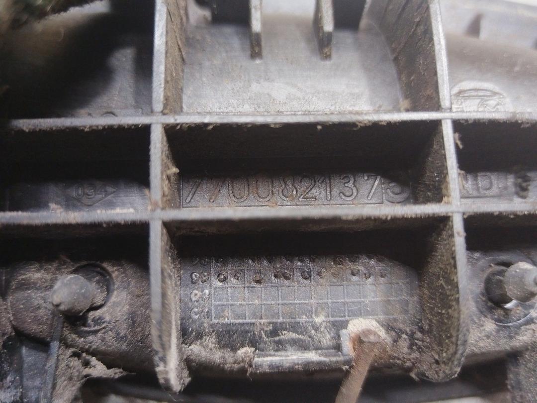 Ручка наружная передняя левая MCKCHD Renault Laguna купить на авторазборке