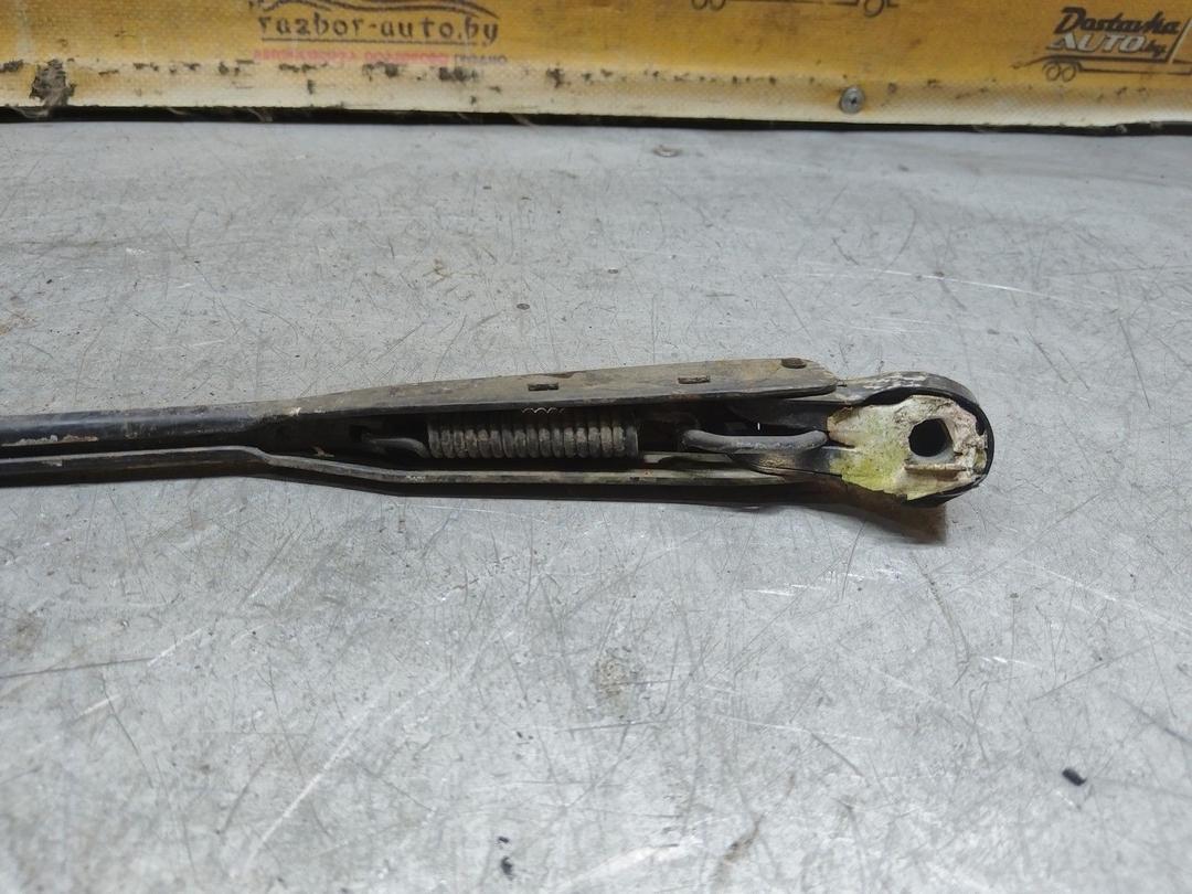 Щеткодержатель (поводок стеклоочистителя, дворник) TB6JXS Peugeot 405 купить с доставкой