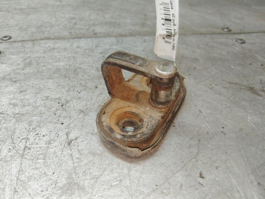 Ответная часть замка багажника V12ZIX Volkswagen Golf купить