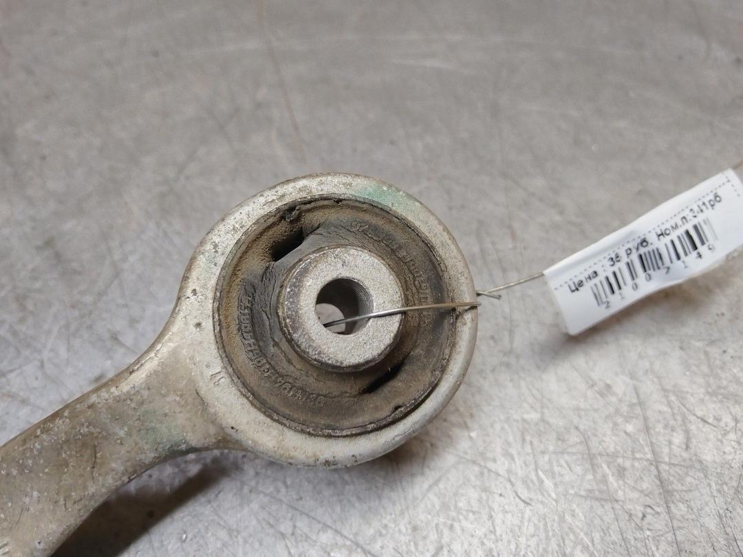 Рычаг передний левый 5KGUHF Volkswagen Passat купить в магазине запчастей бу