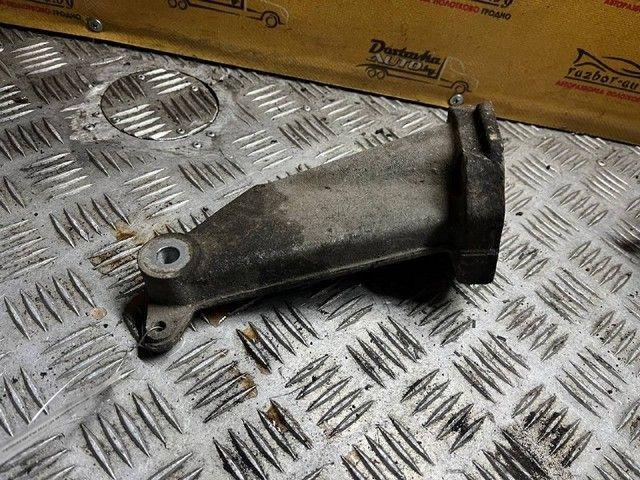 Кронштейн двигателя 9HTOE4 Ford Sierra