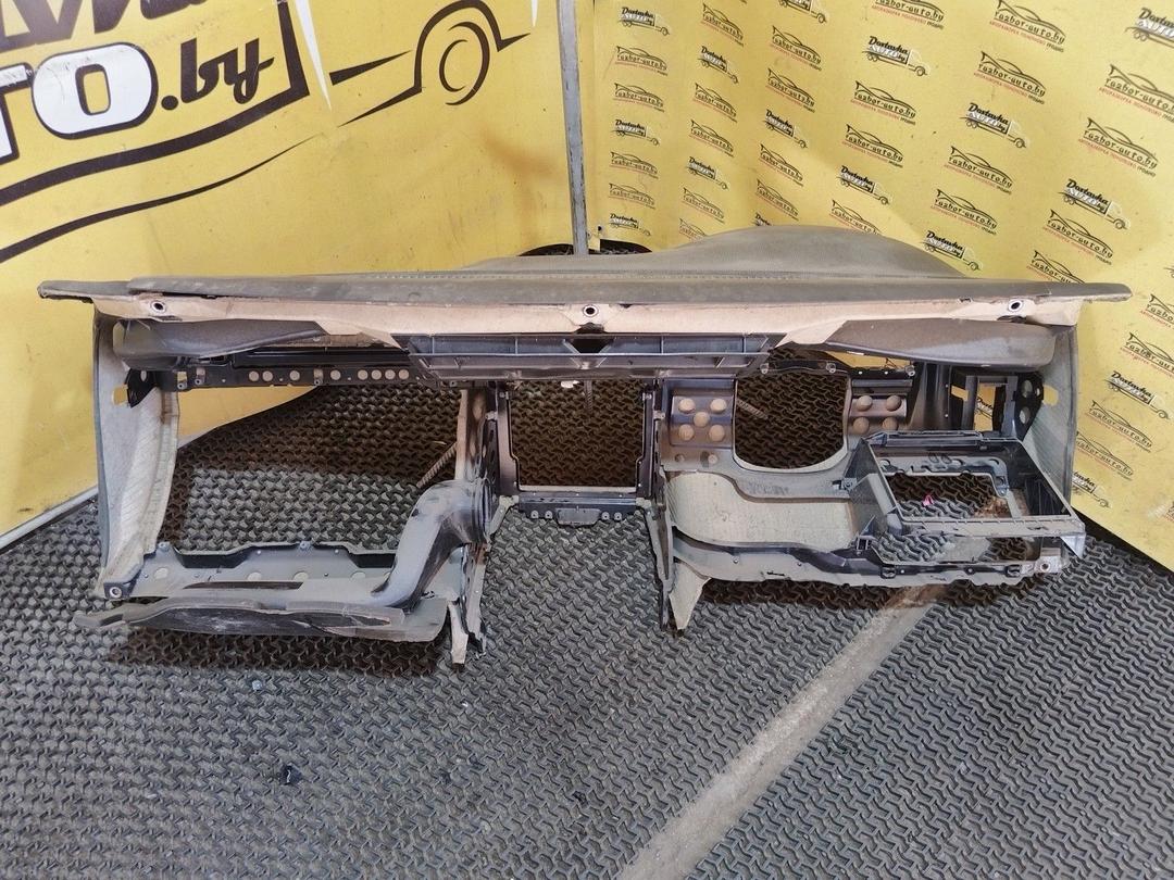 Панель передняя салона (торпедо) J98M0Q Opel Astra undefined