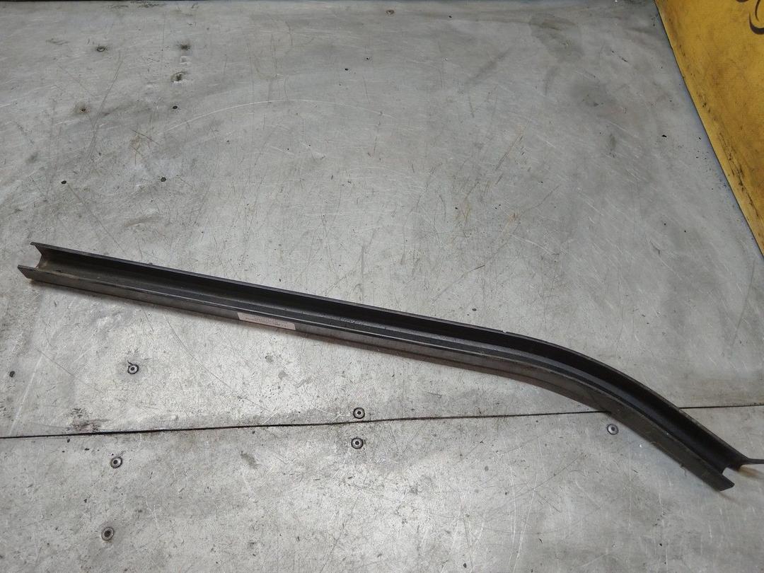 Направляющая сдвижной двери 7RI1LO Renault Kangoo - Фото 1