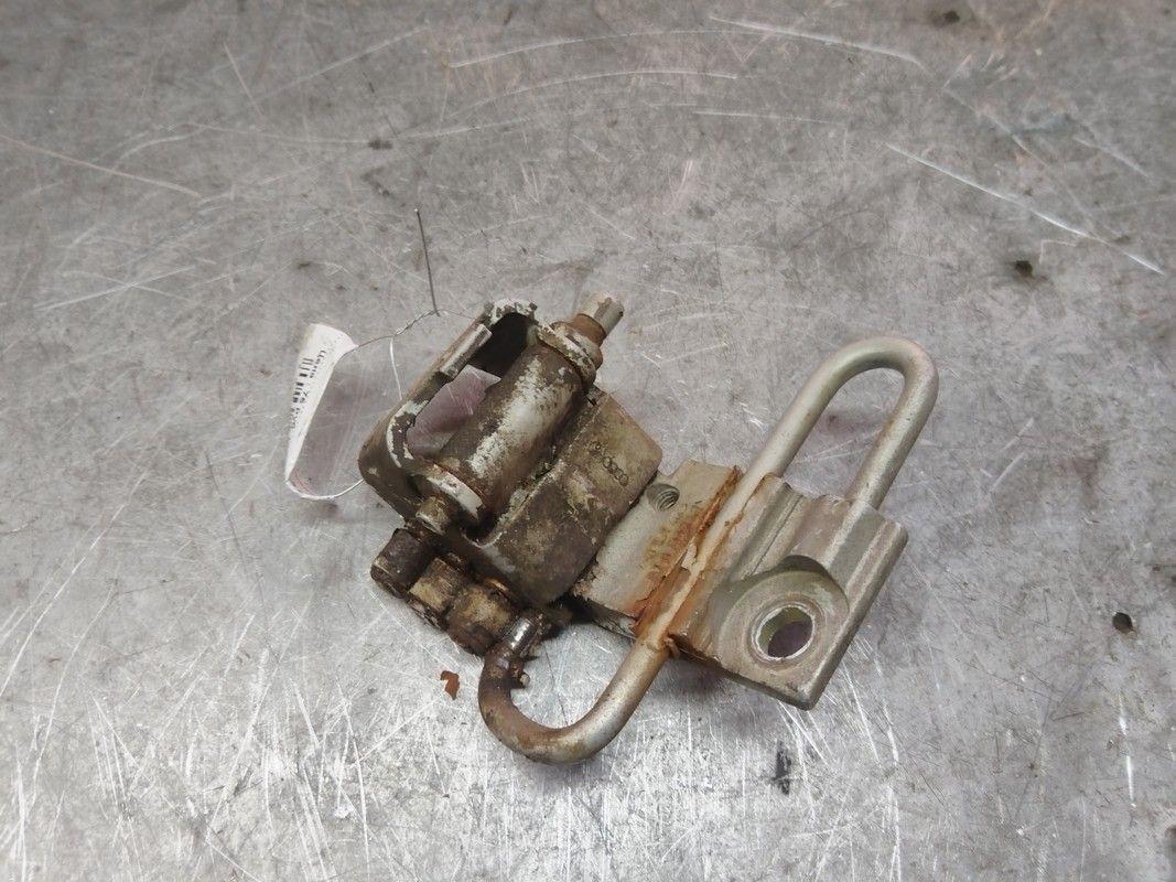 Петля двери передней правой P17BOY Volkswagen Golf - Фото 2