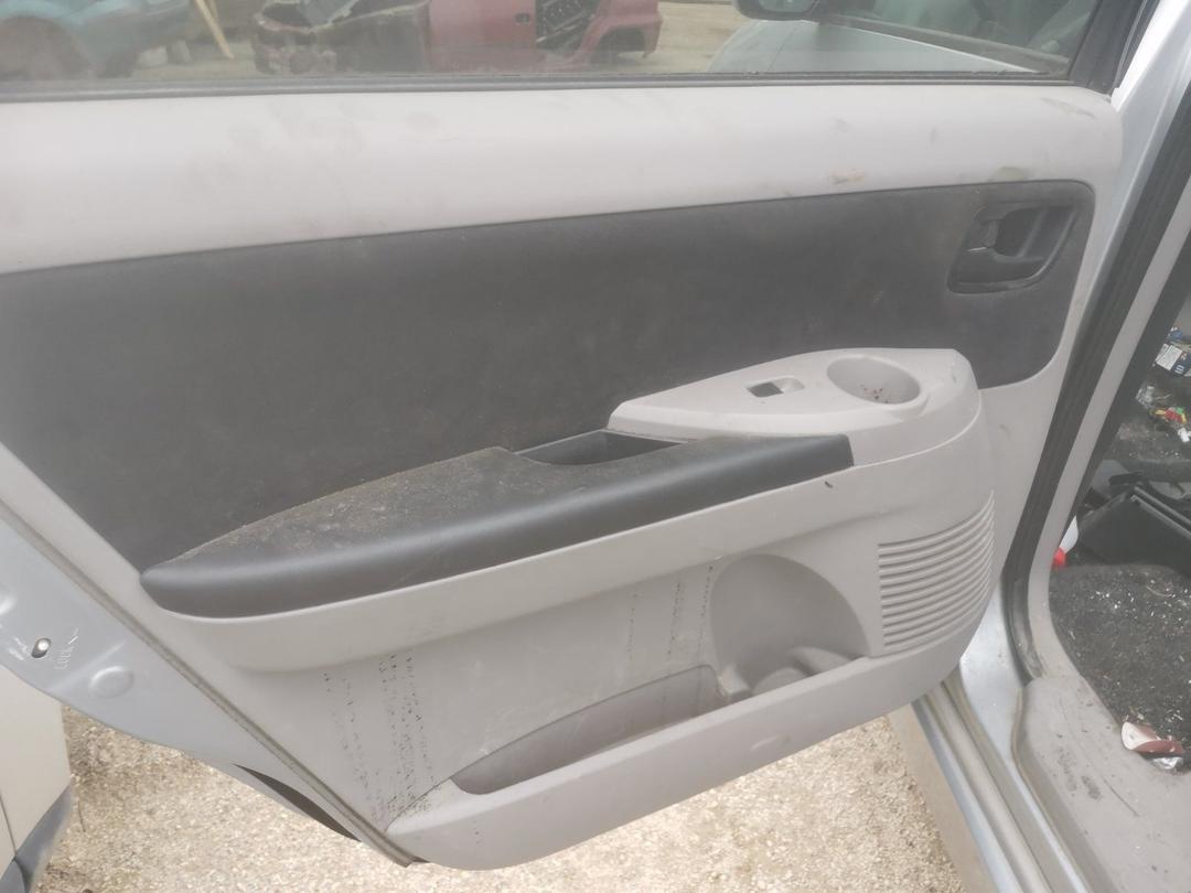 Ручка внутренняя задняя левая Y5WN6E Mitsubishi Grandis