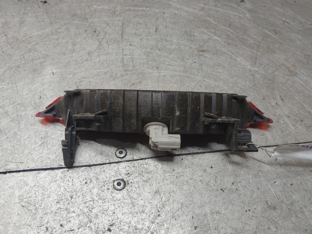 Стоп-сигнал NEEAF8 Toyota Yaris - Фото 2