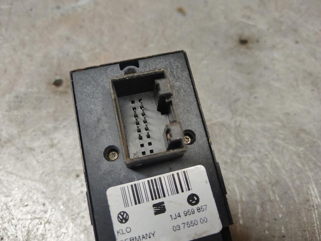 Блок управления стеклоподъемниками ZJOI15 Volkswagen Passat - Фото 3