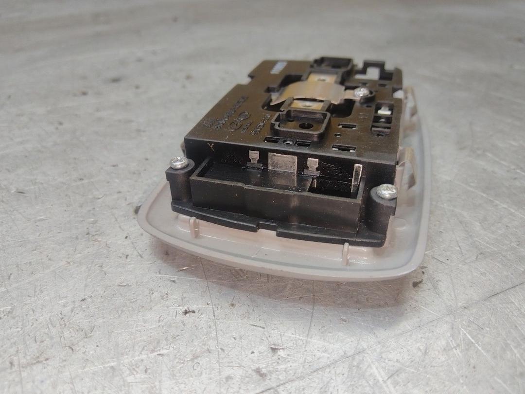 Фонарь салона (плафон) U49QU6 Kia Sorento купить с доставкой