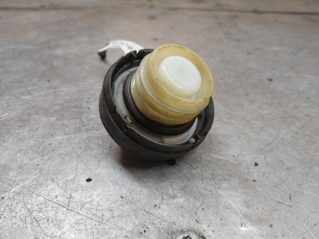 Крышка топливного бака 3TNKBT Toyota Aygo купить