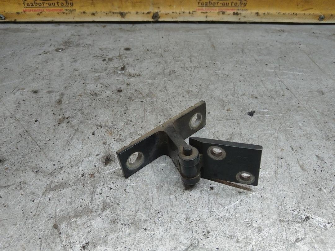 Петля двери передней правой 645VY1 Audi 100 купить с доставкой