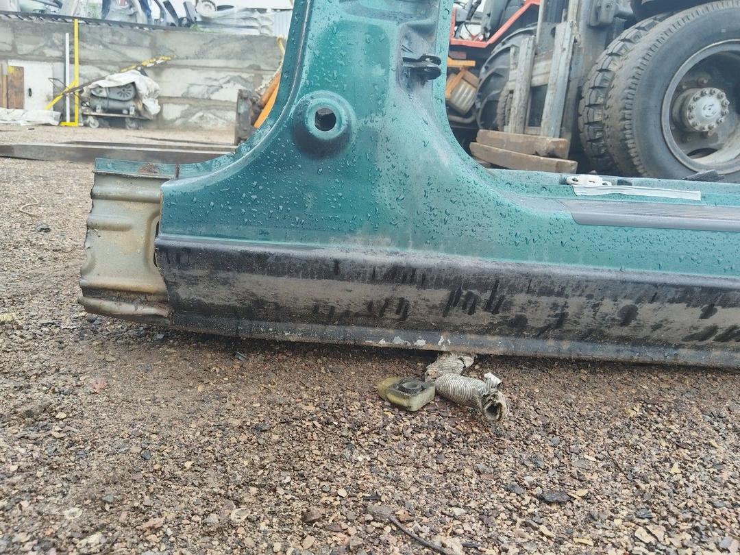 Стойка кузовная центральная левая 2CT0Y5 Volkswagen Sharan купить на авторазборке