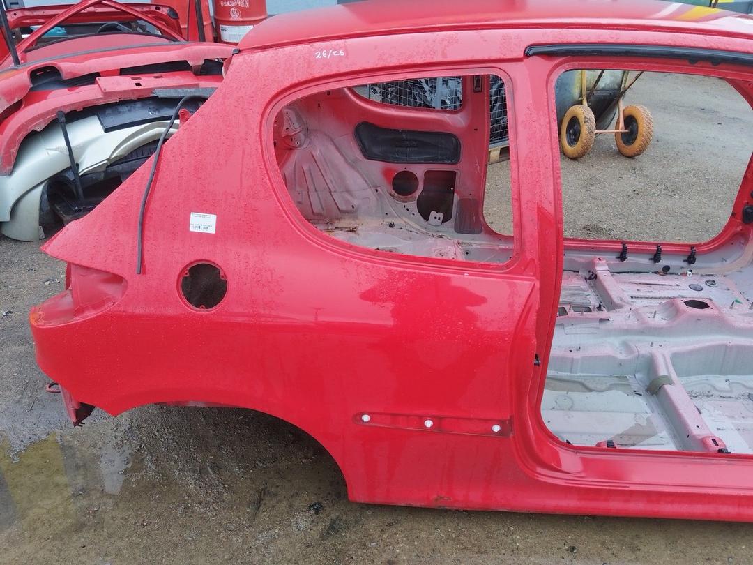 Крыло заднее правое K2BI06 Peugeot 206