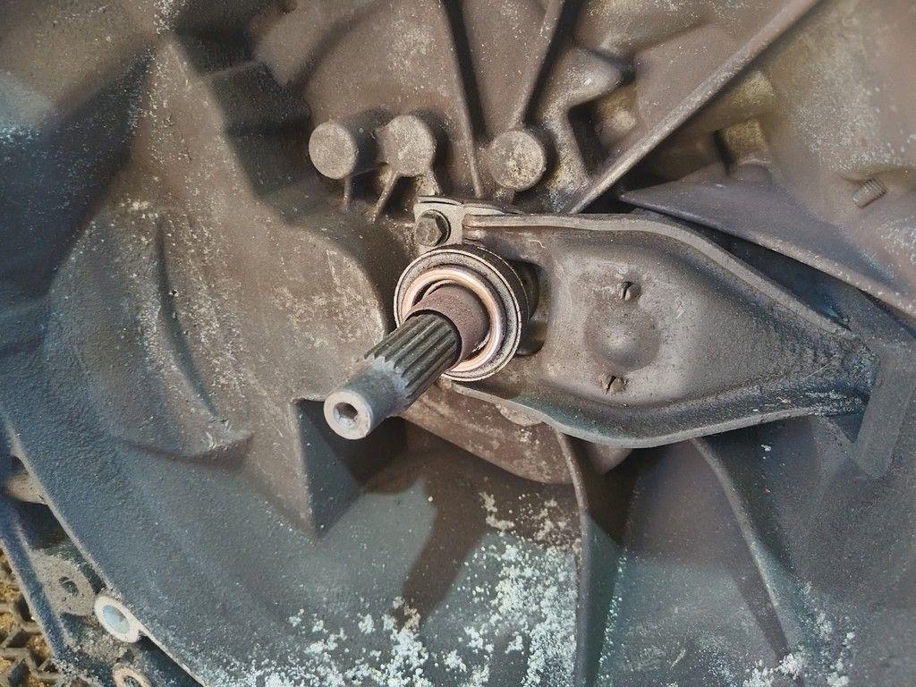 КПП механическая (МКПП) 5-ступенчатая A5BP3R Citroen C5 - Фото 3