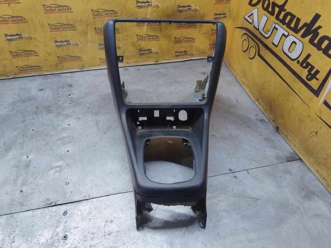 Консоль салона (кулисная часть) 5ULG85 Audi A4