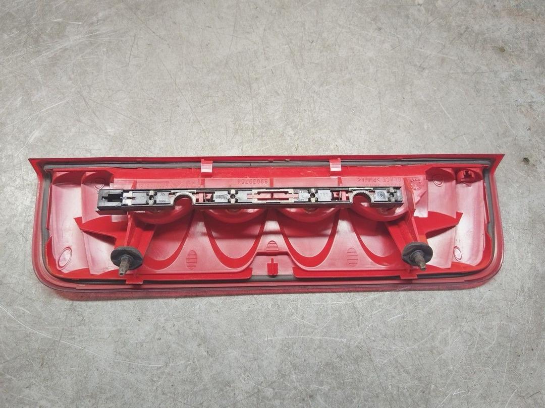 Стоп-сигнал ED975B Peugeot 207 купить в магазине запчастей бу