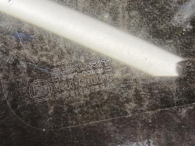 Стекло кузовное боковое правое IU8UJN Peugeot Partner купить